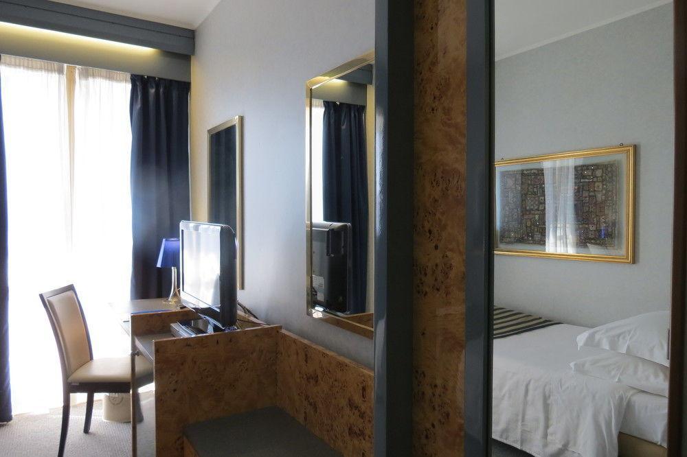 Enea Hotel Pomezia Εξωτερικό φωτογραφία
